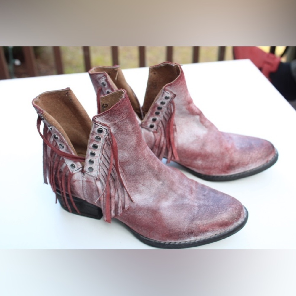 Circle G fringe studded booties